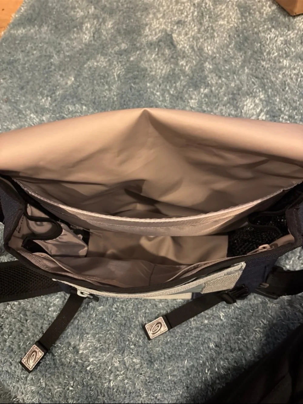 Timbuk2 Navy and Gray Vertical Stripe Messenger Bag - Picture 6 of 7